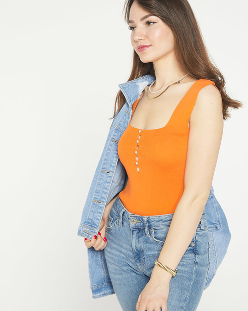 Помаранчевий топ з цирконами