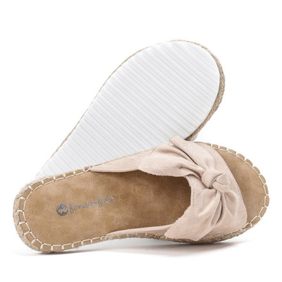 Klapki z kokardką w kolorze nude Summer Flower - Obuwie