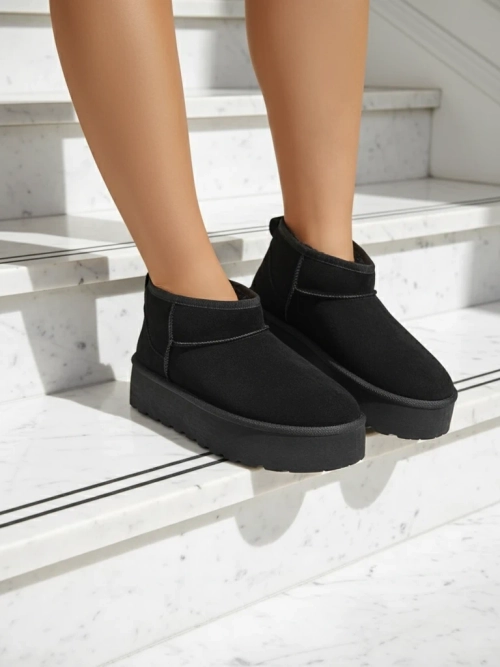 Royalfashion Жіночі черевики на платформі а-ля снігоступи чорного кольору Dagodo