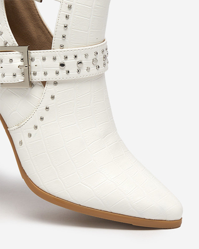 Bílé holínky na sloupku s výřezy a přezkami Masieo - Obuv