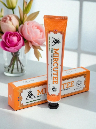 Bělicí zubní pasta s ovocnou příchutí