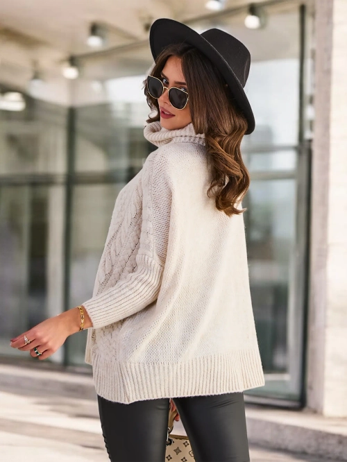 Жіночий светр з водолазкою Royalfashion