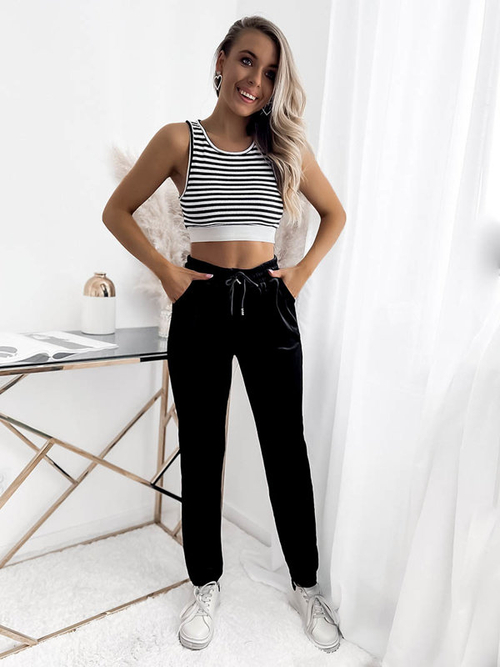 Жіночі велюрові спортивні костюми чорного кольору PLUS SIZE- Одяг