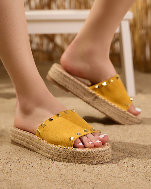 Гірчично-жовті жіночі шльопанці з еко-замші Kanise