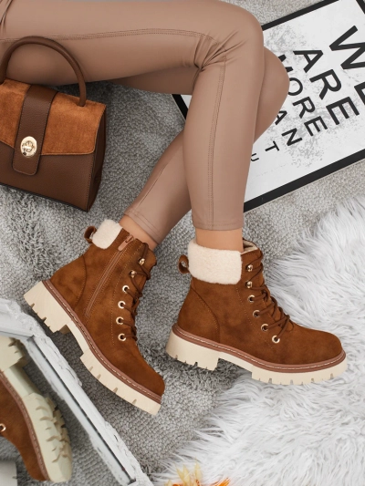 Dámské boty typu traper s kožíškem Tessara