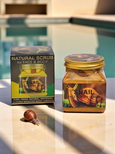 Scrub Ciało i Twarz Helios Snail Extract 300ml