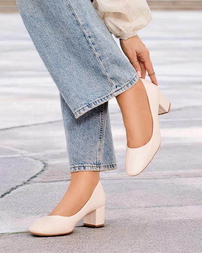 Royalfashion Жіночі туфлі на низькому каблуці Penoi