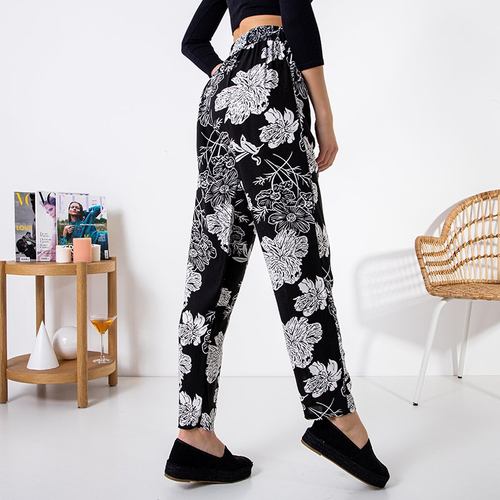 Чорні жіночі штани з принтом
