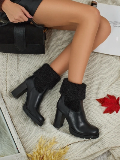 Dámské kotníkové boty z eko kůže na sloupkovém podpatku s úpletem Tirave