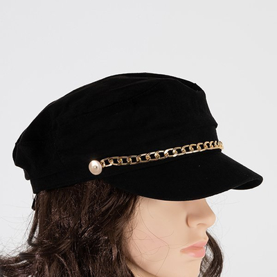 Černá dámská baretka se štítkem - čepice