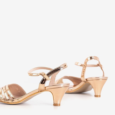 Золоті жіночі босоніжки на низькому каблуці Fererre - Туфлі