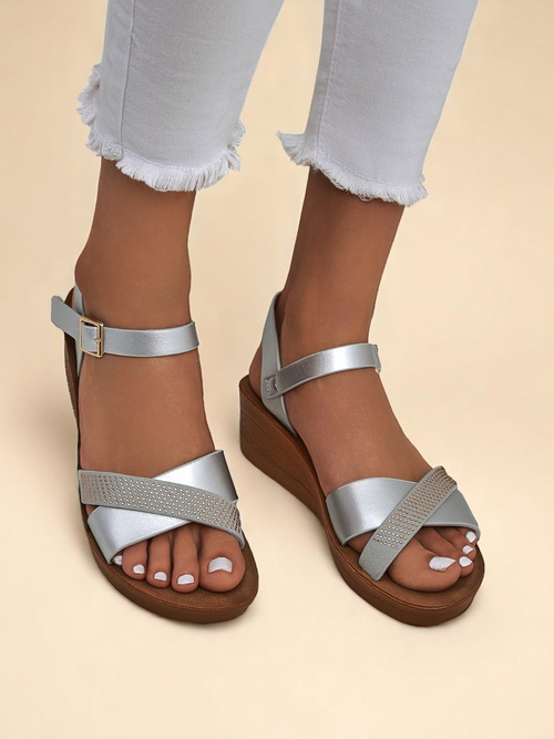 Royalfashion Жіночі босоніжки на танкетці з стразами Allona