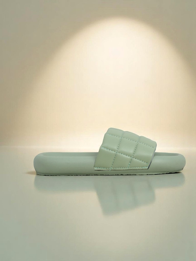 Royalfashion Жіночі шльопанці на плоскій підошві Quilt Walk