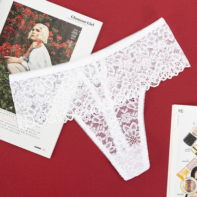 Dámská bílá krajková tanga - Spodní prádlo