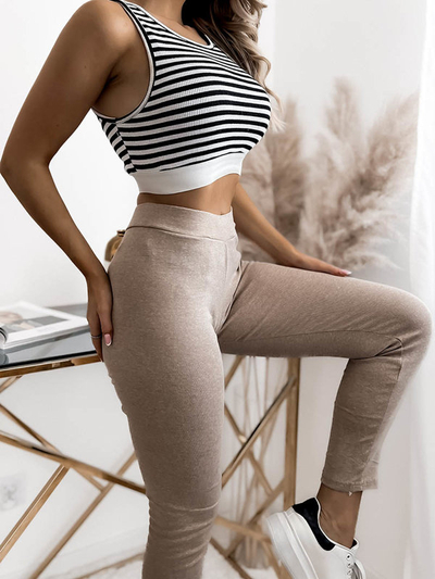 Dámské legíny ve světle hnědé barvě- Oblečení