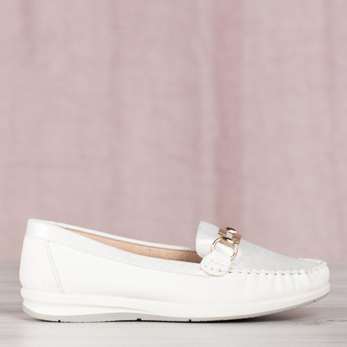 Білі лофери з золотою прикрасою Dendi - Взуття