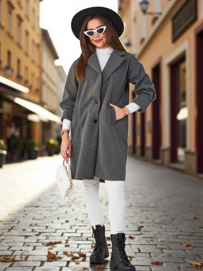 Пальто для жінок в стилі Рояльфешн. Пальто для жінок з приємного матеріалу. Модель має довгі рукава і застібку на ґудзики. Вона має підкладку. Ідеальна пропозиція на осінь! УВАГА: Точність вимірювань (+/-) 1 см. Розміри вимірюються плос