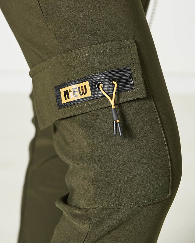 Tmavě zelené dámské bojové kalhoty s řetízkem- Oblečení