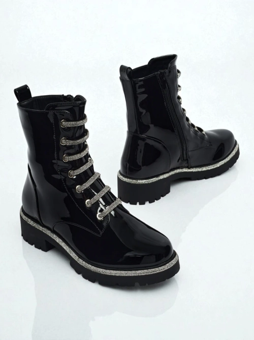 Лаковані шнуровані жіночі ботильйони Fjorra