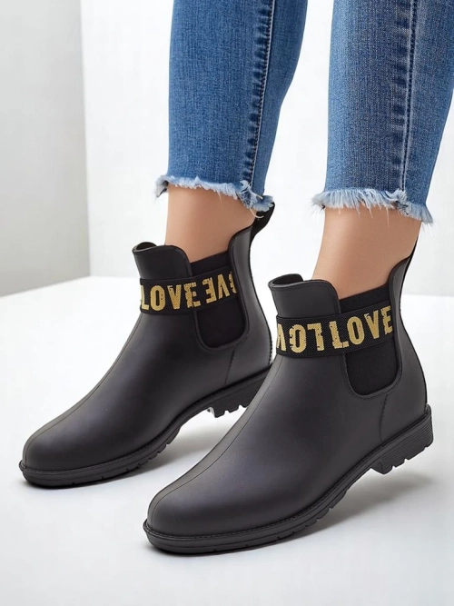 Royalfashion Жіночі матові дощовики з написом Love Love