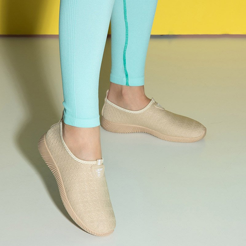 Бежеві жіночі сліпони Smegin