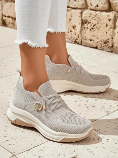 Жіночі кросівки Royalfashion Selene – зручне біле взуття на плоскій підошві