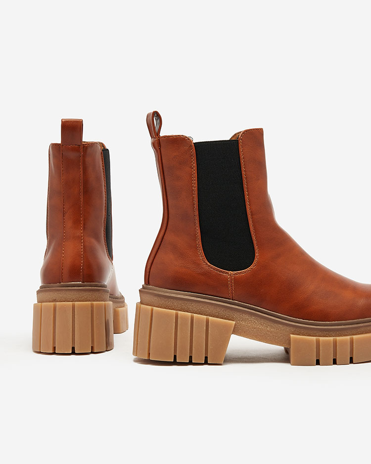 Royalfashion Hnědé dámské kozačky na pevné podrážce Eferope