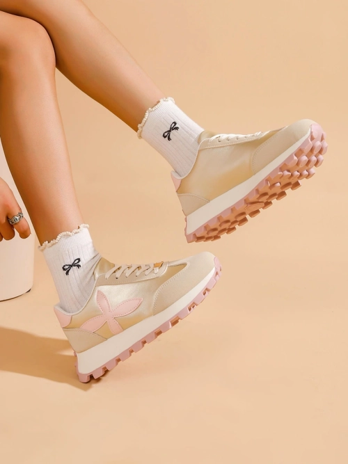 Royalfashion Жіночі спортивні кросівки на товстій підошві Aloqa