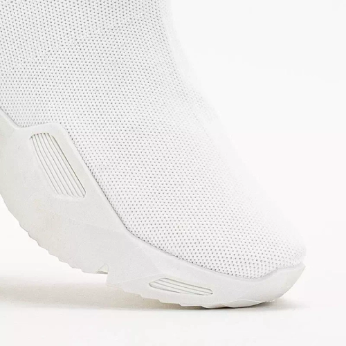OUTLET Жіноче високе спортивне взуття White Gohi - Взуття