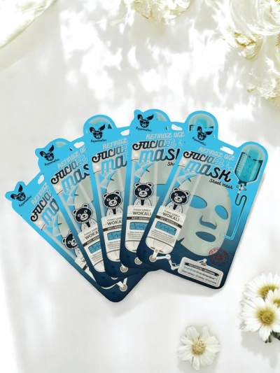 Obličejová maska s retinolem, proti vráskám, hydratační a rozjasňující