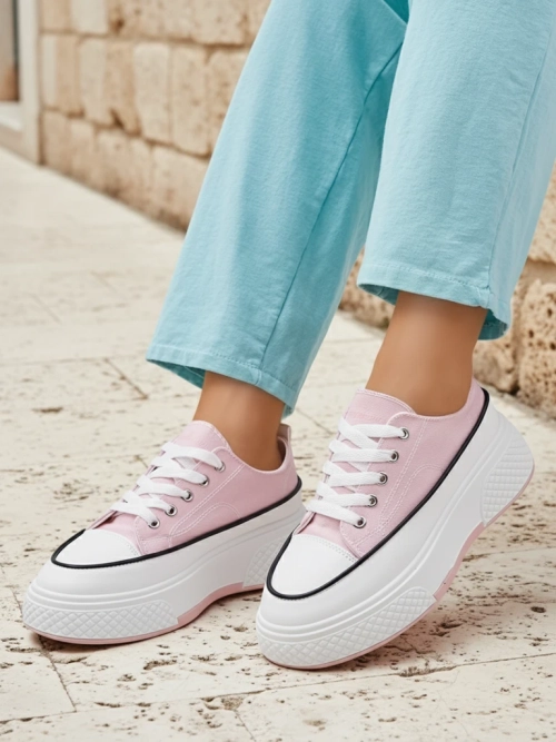 Royalfashion Жіночі платформи кросівки Beemes