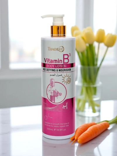 Anti-aging a hydratační tělové mléko s vitamínem B3 AgeDefy