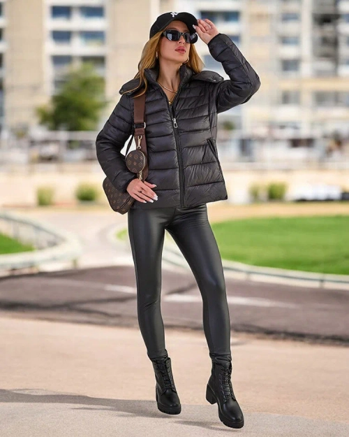 Жіноча стьобана зимова куртка Royalfashion