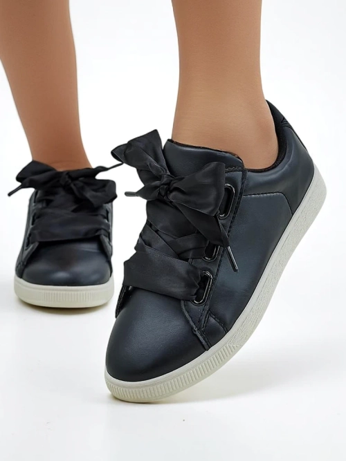 Royalfashion Жіноча кросівка з еко-шкіри з декоративними шнурками Etti