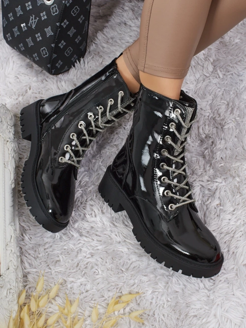Лаковані шнуровані жіночі ботильйони Fjorra