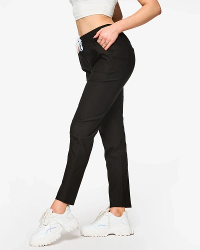 Dámské rovné kalhoty z černé látky PLUS SIZE- Oblečení