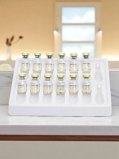 Sadoer Sada lyofilizovaného nikotinamidu a prášku s vitaminem C