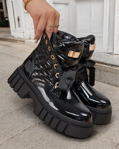 Royalfashion Prošívané lakované dámské černé kozačky Alefro