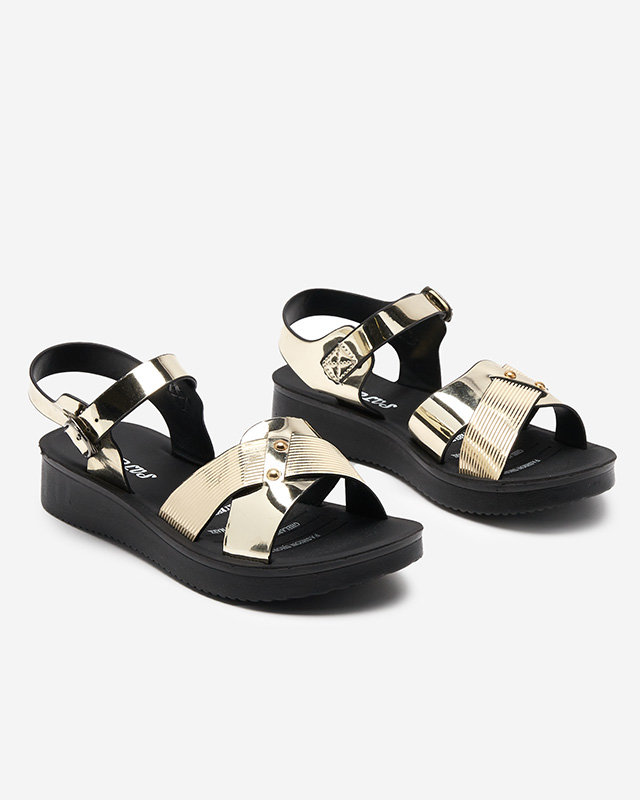 Patentové zlaté ploché sandály Pulqo- Footwear