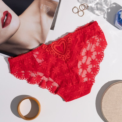 Мереживні жіночі труси в червоному кольорі - Нижня білизна