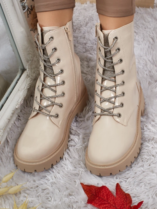 Лаковані шнуровані жіночі ботильйони Fjorra