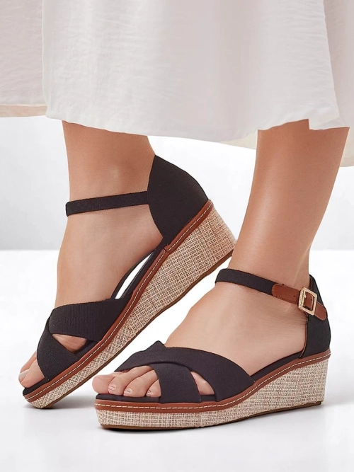 Royalfashion Жіночі сандалі на танкетці без пальця Terrific