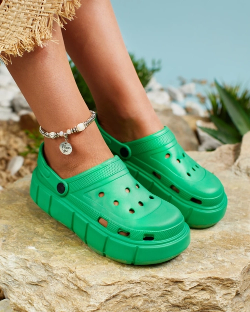 Royalfashion Темно-зелені жіночі гумові шльопанці Kooranza