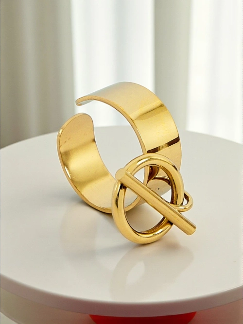 Браслет-обруч Dolce Vita з декоративними шармами