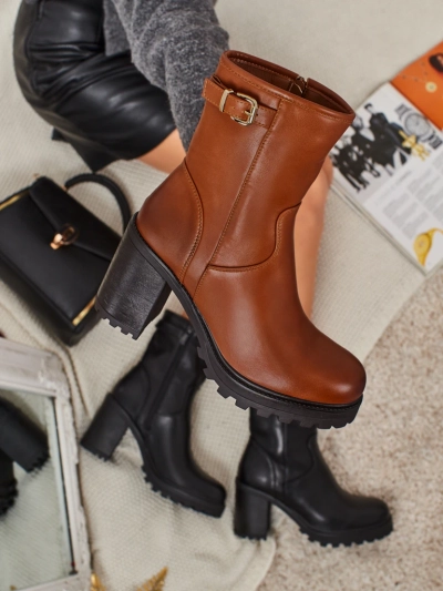 Dámské kotníkové boty z eko kůže na sloupku Sylvarra