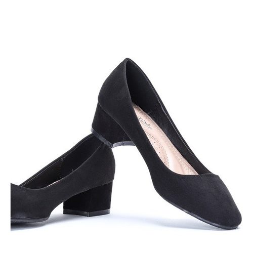 Czarne czółenka na niskim słupku Jaxx- Obuwie