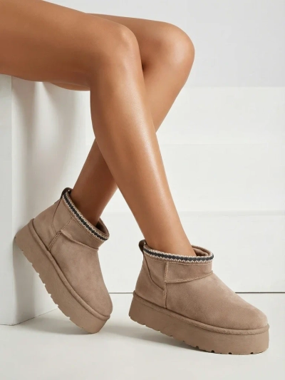 Royalfashion Dámské krátké boty a'la snow boots Xoalla