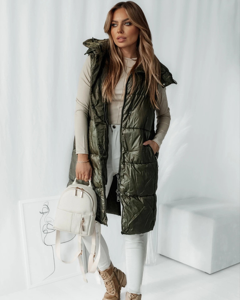 Royalfashion Tmavě zelená dlouhá dámská vesta s prošíváním