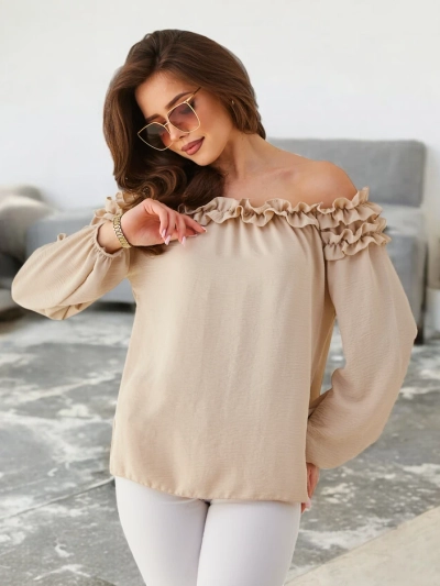 Royalfashion Dámská off-the-shoulder blůza s volánem