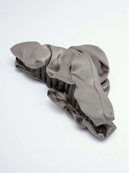 Royalfashion Sponka do vlasů se saténovou tkaninou – elegantní spona